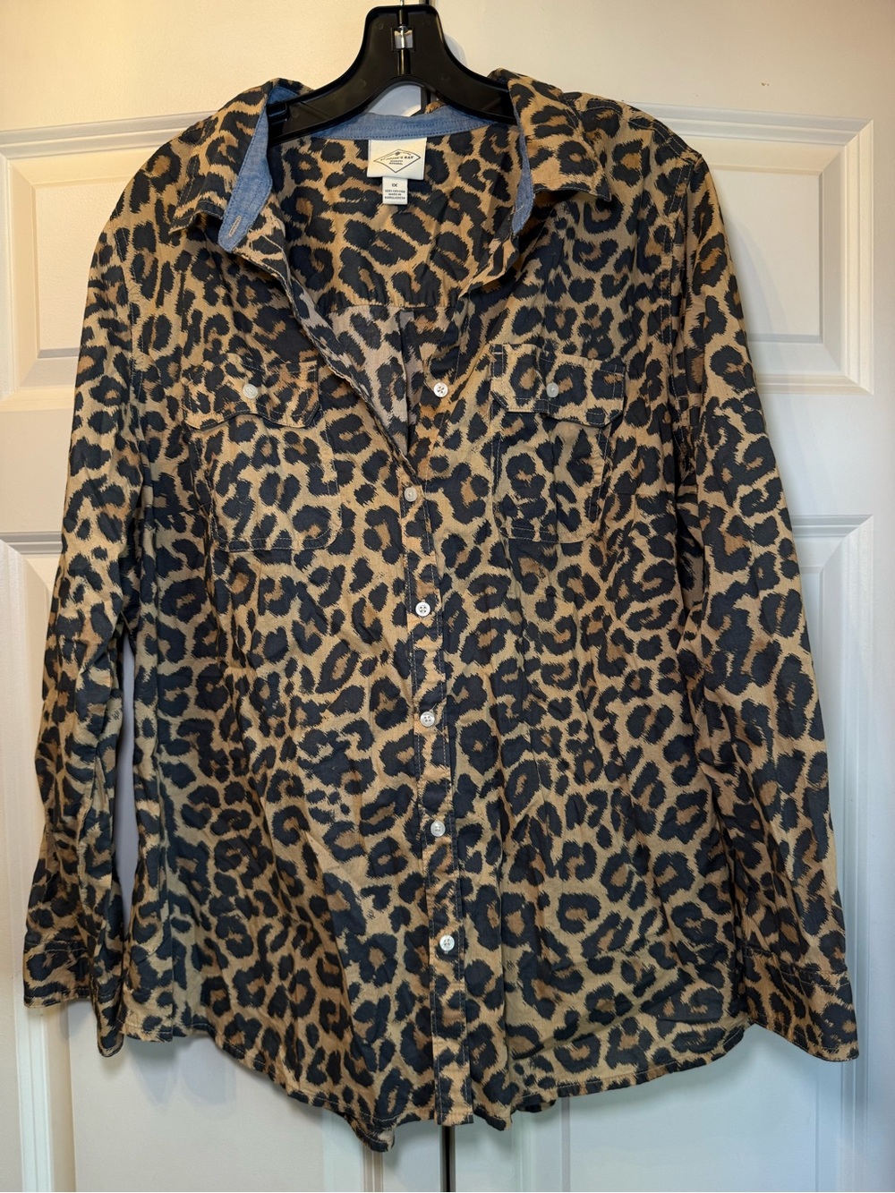 St. John's Bay Leopard Print Button Down Denim Accent 100% Cotton Shirt